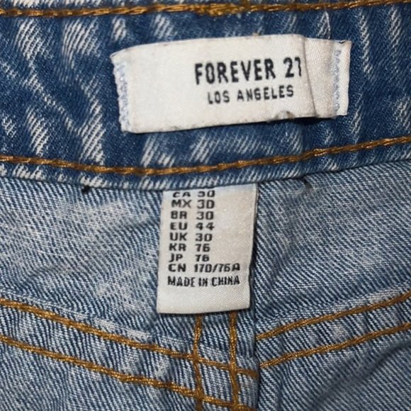 Light Ash Wash Denim Forever 21 Button Up Shorts - Picture 6 of 7